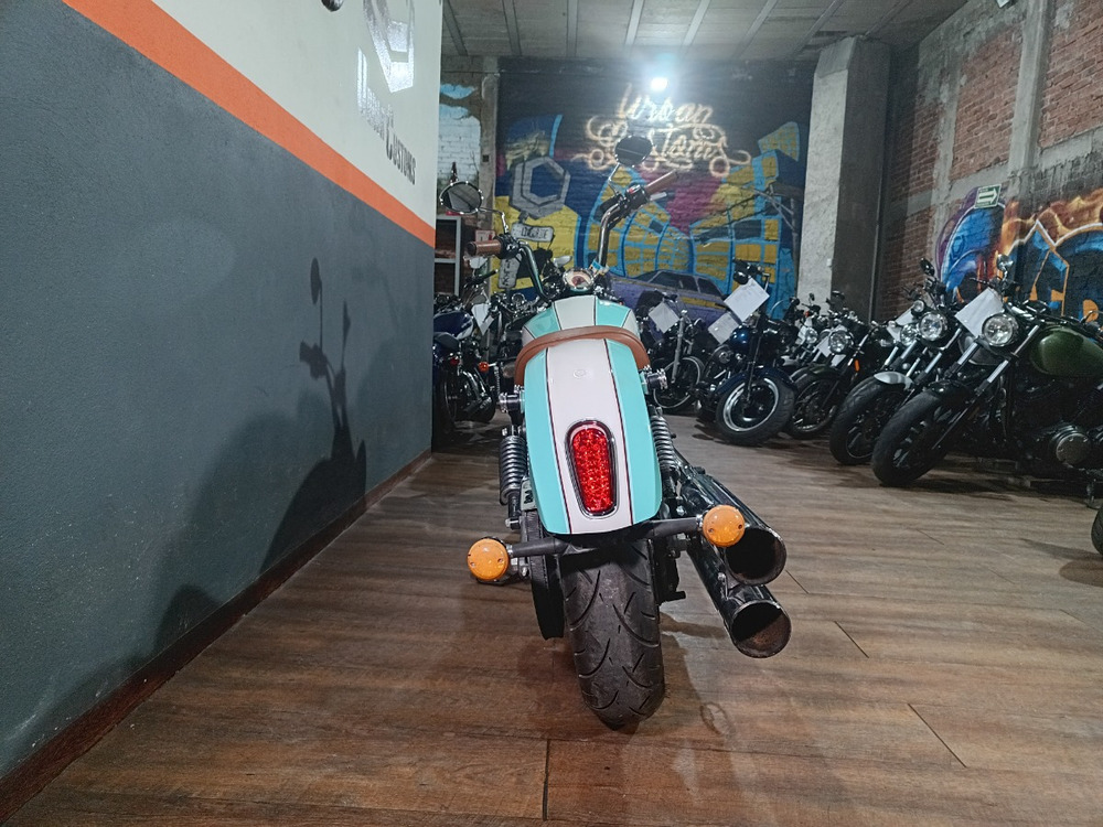 969598-MLM101677836274_122025